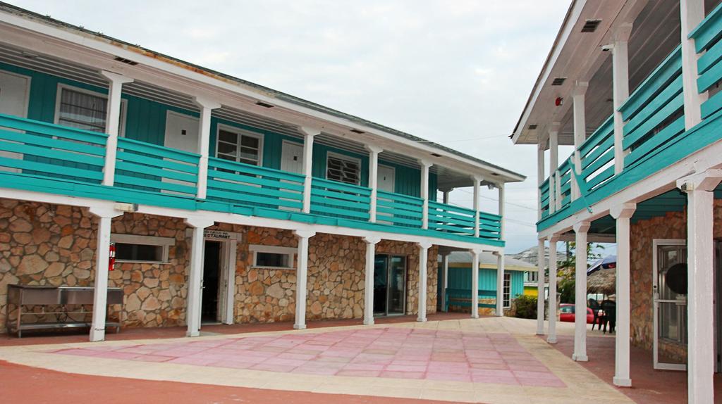 Two Turtles Resort Bahamas George Town Exterior photo