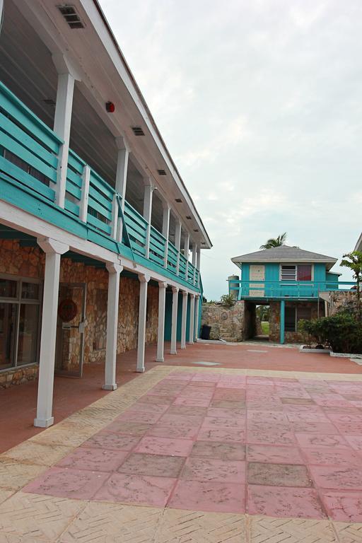 Two Turtles Resort Bahamas George Town Exterior photo